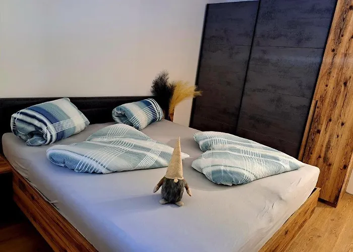 Mountain Jole نيوستيف ام ستوبيتا