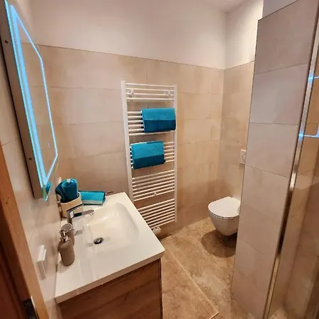 Mountain Jole * 施图拜河谷新施蒂夫特