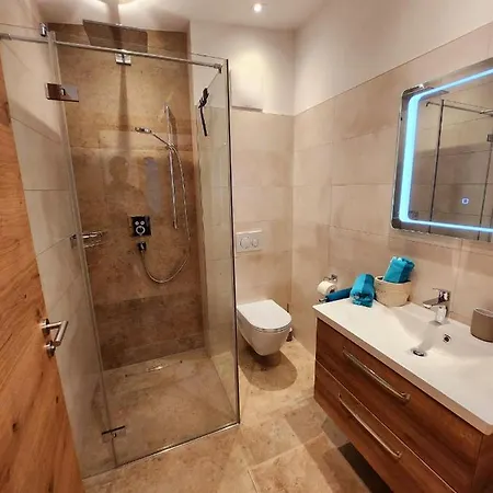 Mountain Jole * 施图拜河谷新施蒂夫特